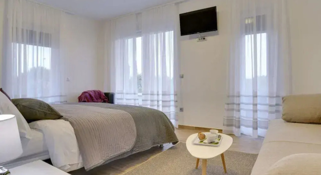 Villa Una Comfortable Holiday Residence