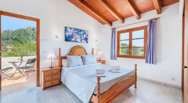 Villa - 5 Bedrooms with Pool and WiFi - 108761