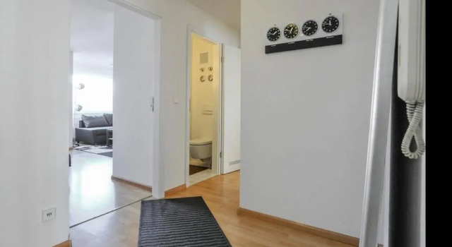 Traumwohnung Stuttgart, Забронировать Отель Отели Штутгарта с парковкой, рядом с Церковь Стифтскирхе, Парковка