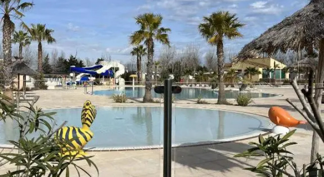 Camping, Book Campingplads Hoteller i Sérignan-Plage med pool, Swimmingpool