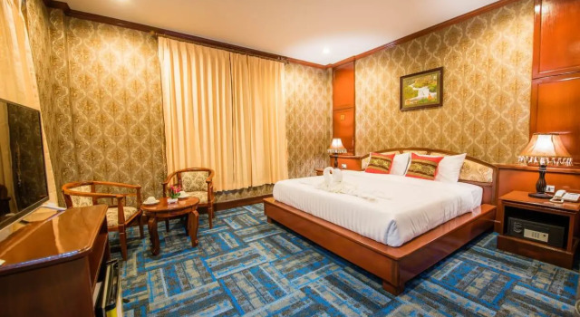 Soubandith Hotel, Rezerwuj Hotel Hotele w Pakse z parkingiem, w pobliżu Wat Phabat, Parking