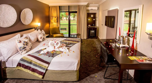 Sabi River Sun Resort, Забронировать Отель Отели Хейзивью с завтраком, Завтраки