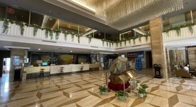 Qemo Hotel (Qemo People's Government Branch), Prenota Hotel Qiemo Xinjiang