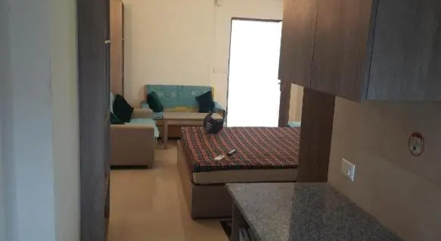 Studio Appartment like Hotel for Day and Night, Забронировать Отель Отели Газиабад с бассейном, Бассейн