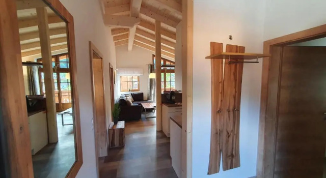 Hochalmbahnen Chalets Rauris 1-07 WE2, Maislaufeldweg1f OG, Забронировать Шале Отели Раурис с парковкой, рядом с Горнолыжный подъемник Кройцбоденбан, Парковка