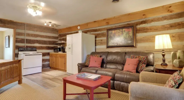 Апартаменты Fire Pit & Deck! Cozy Smoky Mtn Retreat on River