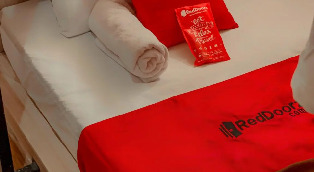 Кровать в общем номере RedDoorz Hostel Near Ngurah Rai Airport Kuta