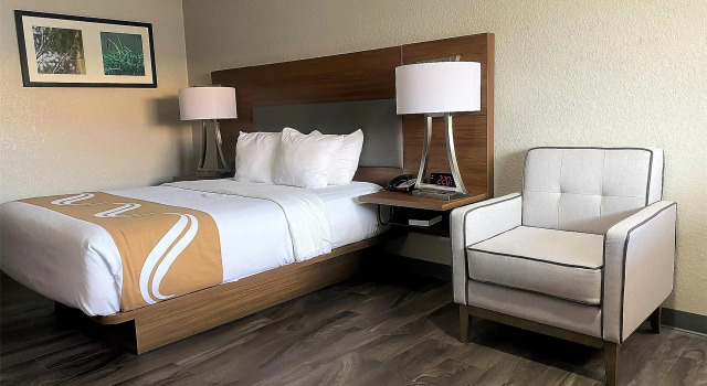 Двухместный номер Standard SureStay Plus by Best Western Alamogordo White Sands
