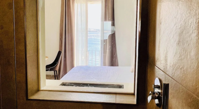 Номер Deluxe с балконом и с видом на море Palazzo Matà Boutique Hotel