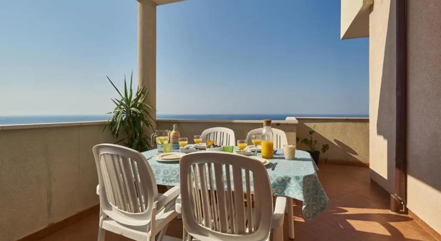 Апартаменты с 2 комнатами с балконом и с видом на море Apartments Ranieri Kono