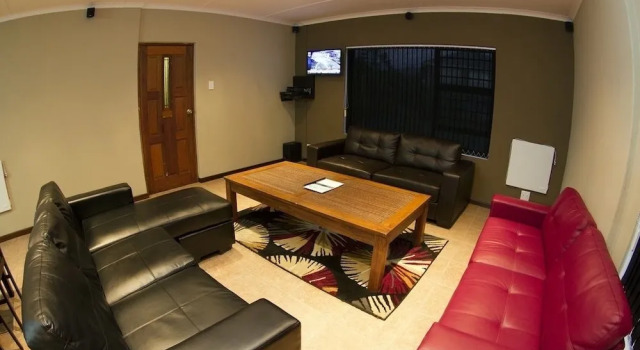 The Roundhouse Guesthouse, Забронировать Отель Отели Оверберг 4 звезды, 4*