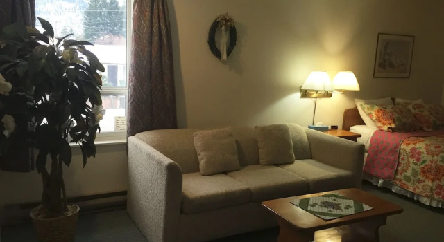 Студия Superior Chase Country Inn