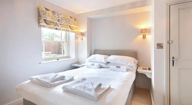Коттедж с 6 комнатами Oakerthorpe Holiday Village