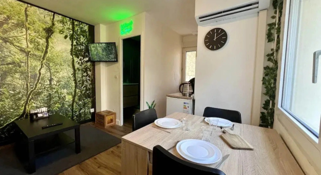 Quiet & Stylish Home With Garden, Забронировать Дом для отпуска Коттеджи Ле-Ман, рядом с Arche de la Nature, Коттедж