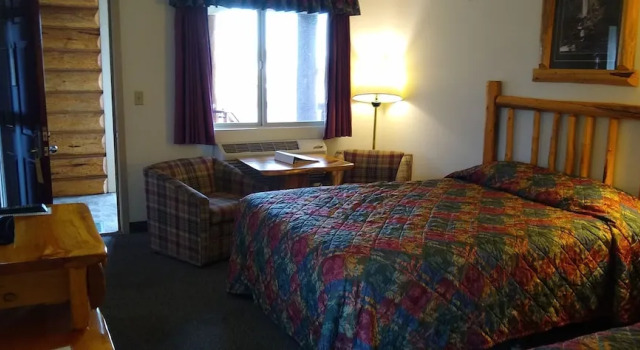 Двухместный люкс Standard c 1 комнатой Ponderosa Motel