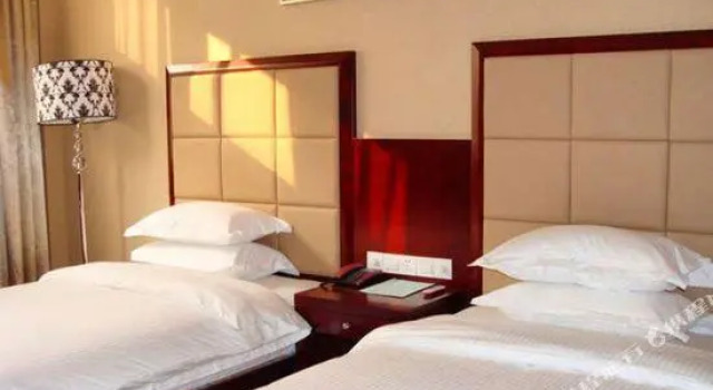 Kaiyuan Hot Spring Resort, Book Ferieresort Hoteller i Dezhou med parkering, Parkering