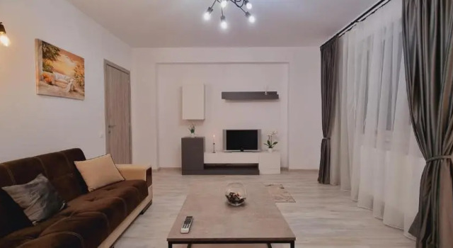 Art Apartment 2