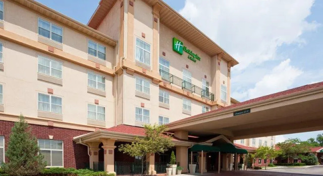 Run of House Holiday Inn Hotel & Suites Madison West - Middleton by IHG