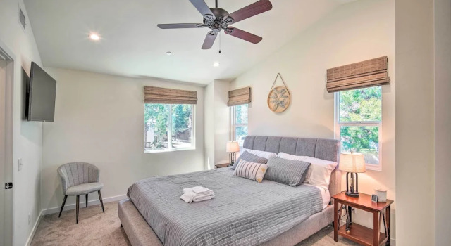 Family Home w/ Deck & View, 4 Mi to Lake Arrowhead