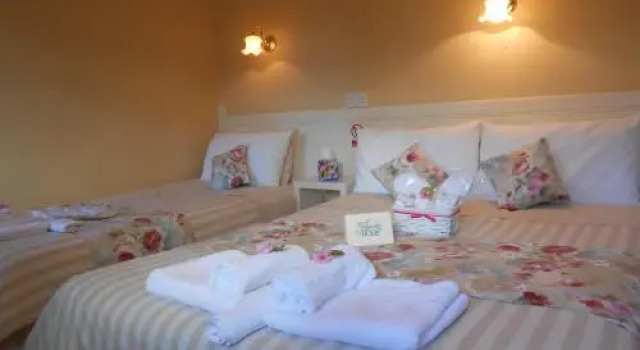 Moonarch BB, Prenota Hotel  