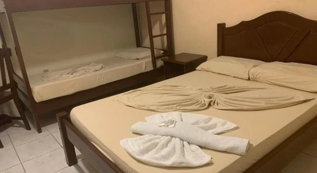 Center Hotel, Забронировать Отель Отели Имбе с бассейном, Бассейн