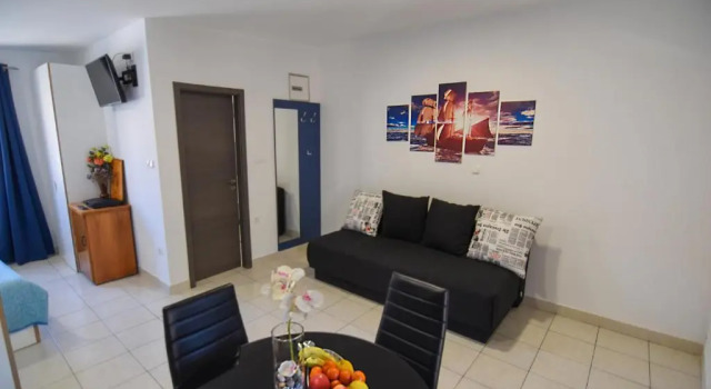 F-Holiday Apartment, Забронировать Апартаменты/квартира Отели Задар с парковкой, рядом с Old Port of Foša, Парковка
