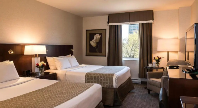 Четырёхместный номер Classic Lord Elgin Hotel