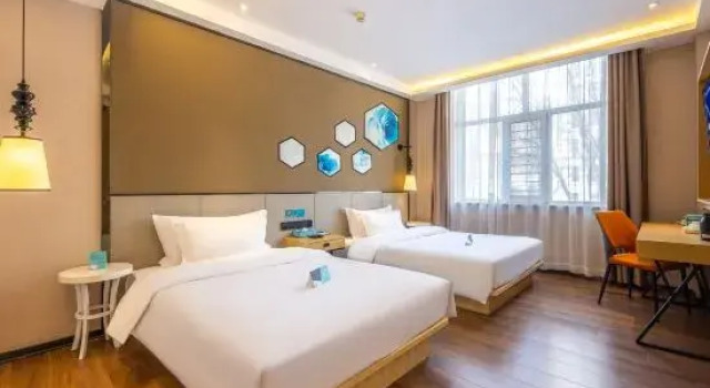 Люкс Standard Xana Lite Hotel (Xining Railway Station)