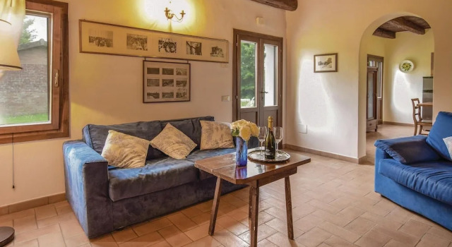 2 Bedroom Awesome Home In Taglio Di Po Ro, Prenota Hotel Taglio di Po 