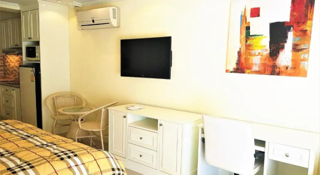 12th Floor Studio Apartment at Jomtien Beach Condominium, Забронировать Апартаменты/квартира Джомтьен-Бич Паттайя