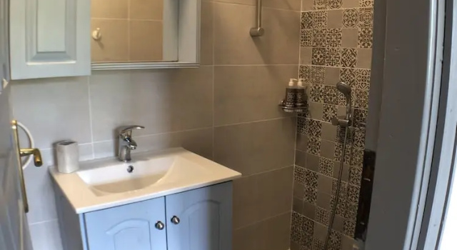 Вилла с 2 комнатами с видом на море The Traditional Stone Villa
