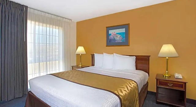 Люкс Superior Super 8 by Wyndham Oroville