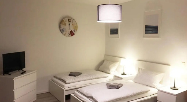 Nice and cozy apartment with Wifi and balcony, Забронировать Апартаменты/квартира Нойс Северный Рейн-Вестфалия, рядом с Базилика Святого Квирина
