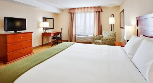 Holiday Inn Express Hotel & Suites CLARINGTON - BOWMANVILLE by IHG