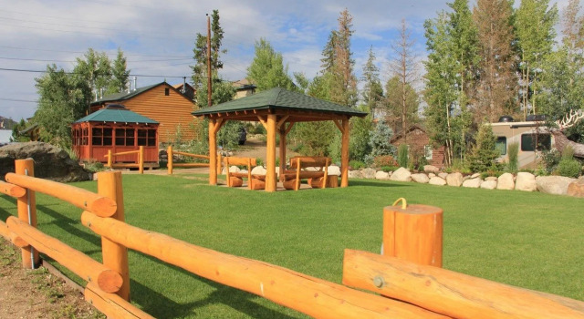 Spirit Lake Lodge, Забронировать Мини-отель Гранд-Лейк Rocky Mountain National Park