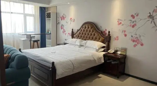 Люкс Business Lanyue Hotel (Xuchang Changge Yiwu Chengzhong Mao Ideal City Branch)