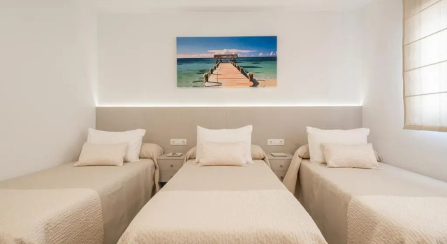 Трёхместный номер Standard Hostal Romerito