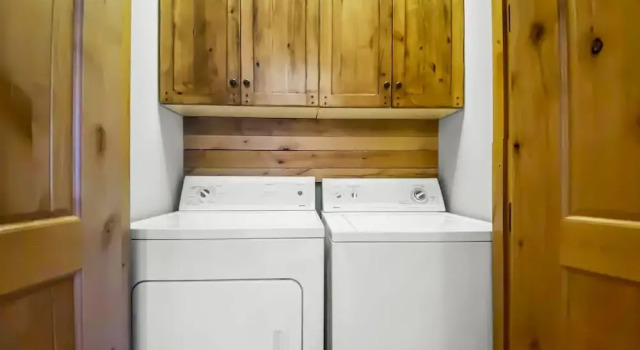 502 A Gold Coast! 3 Bedroom Townhouse by RedAwning