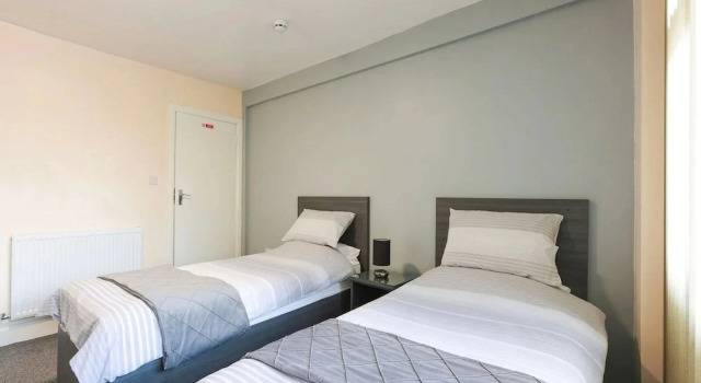 Standard Twin Room - Shared
