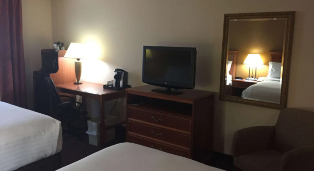 Holiday Inn Express Portage, Varaa Hotelli Portage Indiana