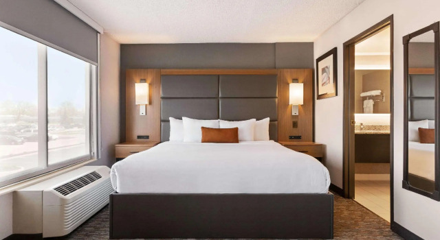 Двухместный люкс Wingate by Wyndham Cincinnati Blue Ash