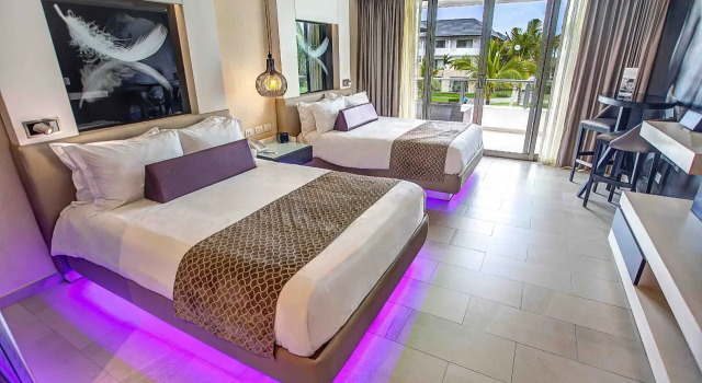 Полулюкс Luxury Hotel Chic