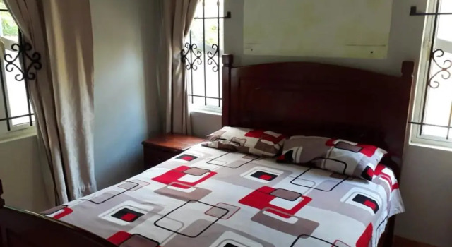 3 bedrooms villa with private pool enclosed garden and wifi at Pereybere, Rezervovat Vila Hotely v Pereybere s bazénem, Bazén