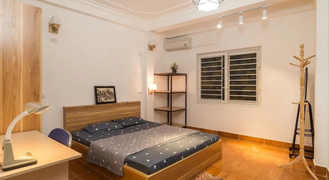 Mom's House Hostel