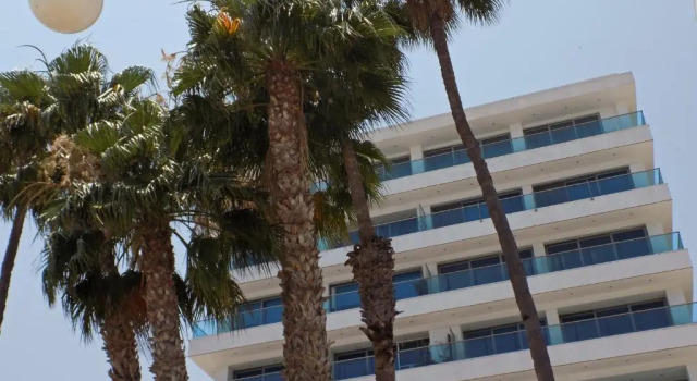 2b Seafront Boutique Apartment - Finikoudes Beach, Book Apartment Larnaka Larnaca Region