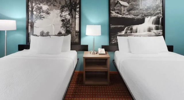 Номер Standard Super 8 by Wyndham McHenry Fox Lake Area