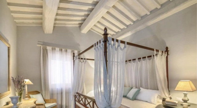 Luxury Villa for 6 Inside a Wonderful Estate-villa Santa, Varaa Villa San Giovanni del Pantano Umbria