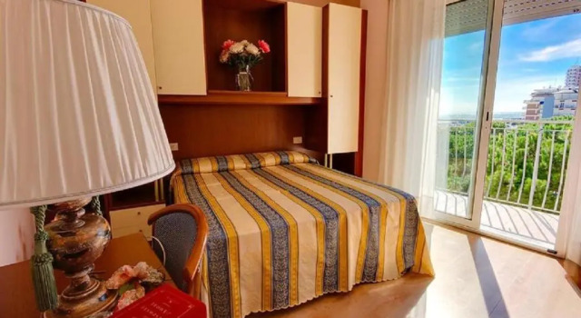 Одноместный номер Standard с балконом Hotel Jet