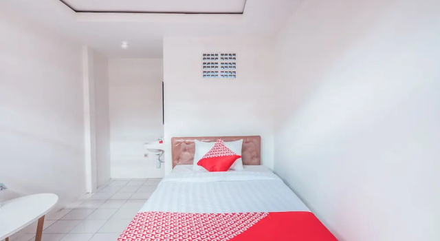 Студия Deluxe OYO 947 Angel Home Stay Syariah Near Atrium Pondok Gede, Museum Monumen Pancasila, Taman Mini