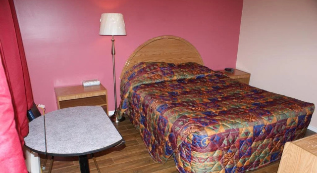 Elks Motel, Đặt Nhà nghỉ ven đường Keremeos 